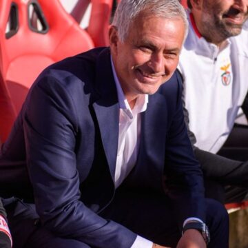 Mourinho’dan Fenerbahçe’deki olağanüstü genel kurulla ilgili açıklama