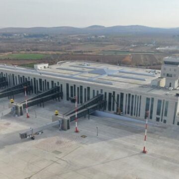 oyku-yazacaklardi-yilan-hikayesine-dondu-peZf7ccN.jpg Öykü yazacaklardı, yılan hikayesine döndü