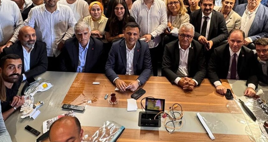 Özgür Çelik: Görevimizin başındayız, CHP teslim alınamaz