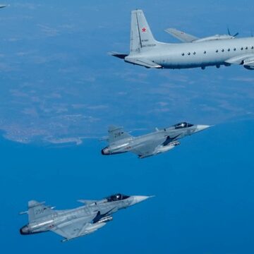 rus-ucaklari-avrupaya-girdi-ordular-ayaga-kalkti-jetler-devriyeye-basladi-jYYZ2id3.jpg Rus uçakları Avrupa’ya girdi: Ordular ayağa kalktı, jetler devriyeye başladı