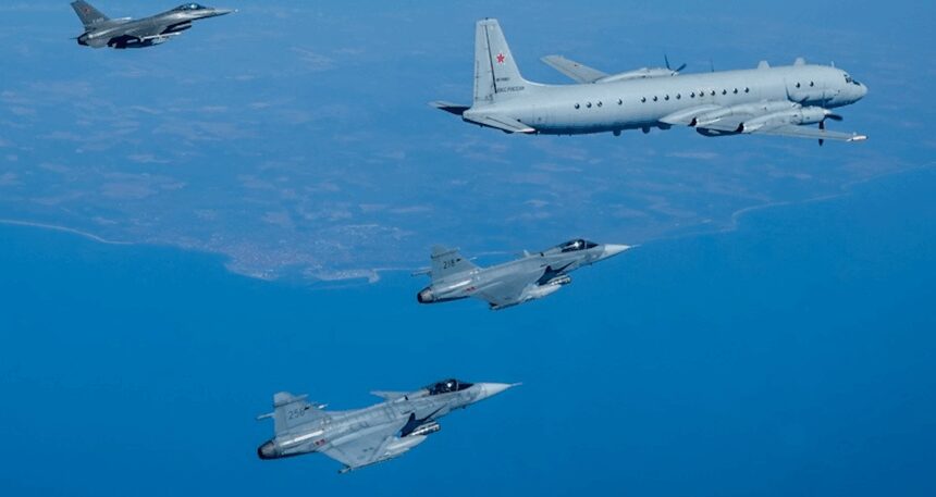 rus-ucaklari-avrupaya-girdi-ordular-ayaga-kalkti-jetler-devriyeye-basladi-jYYZ2id3.jpg Rus uçakları Avrupa’ya girdi: Ordular ayağa kalktı, jetler devriyeye başladı