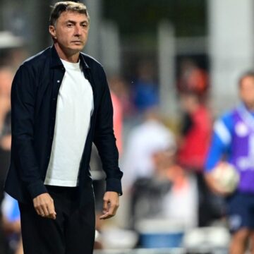 Shota Arveladze: 10 kişi ayakta kaldık