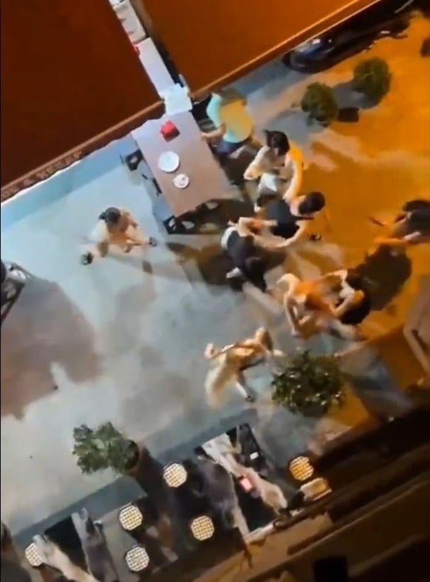 Travestilerden Taksim'de meydan dayağı