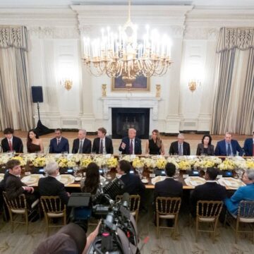 Trump Beyaz Saray’a bir tek onu davet etmedi!