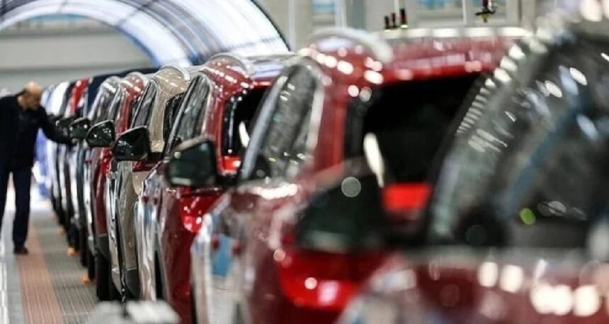 vergi-duzenlemesi-sonrasi-arac-fiyatlari-degisiyor-hangi-modeller-ucuzlayacak-hangileri-zamlanacak-cIEQjIRS.jpg Vergi düzenlemesi sonrası araç fiyatları değişiyor: Hangi modeller ucuzlayacak, hangileri zamlanacak?