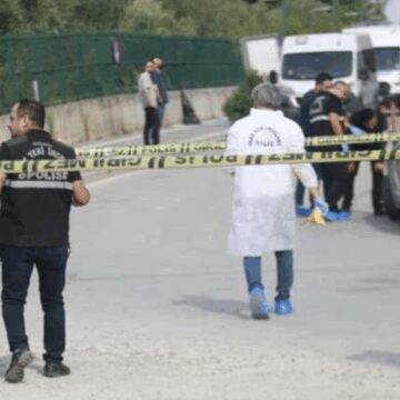 yalova-adliyesi-onundeki-cinayete-2-tutuklama-yAM2vbVW.jpg Yalova Adliyesi önündeki cinayete 2 tutuklama