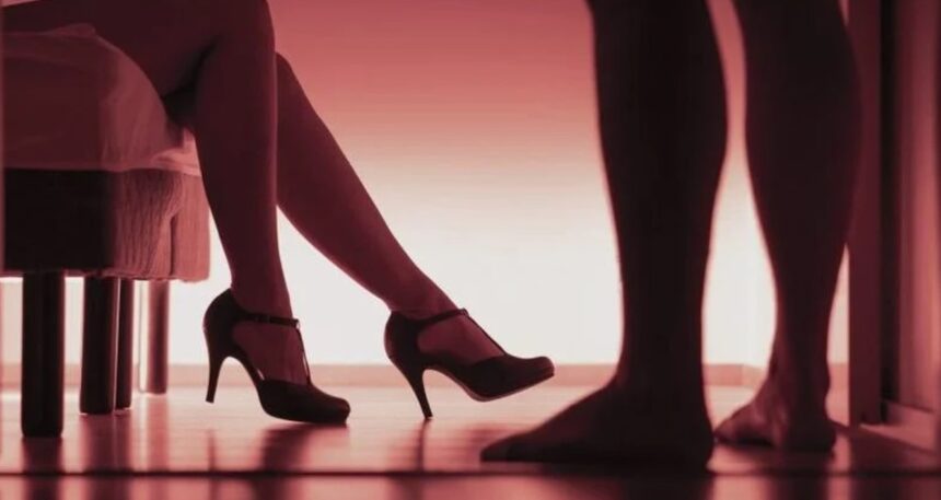 Yapay zekaya yetişkin film izletince davalık oldular