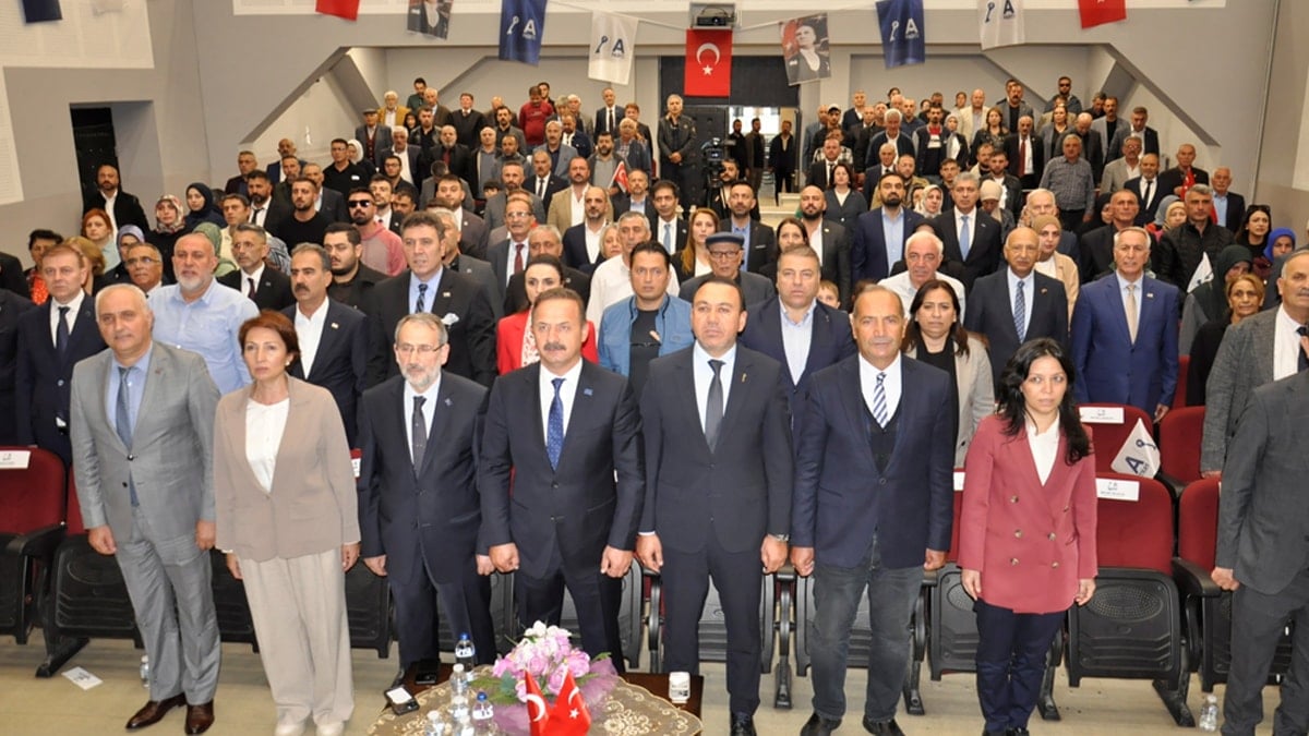 Yavuz Ağıralioğlu'ndan iktidara 'teflon tava' benzetmesi