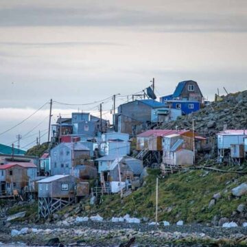 Zaman yolculuğu gerçek oldu: Bu adadan karşıya baktığınız yarını görebiliyorsunuz! İşte sırrı