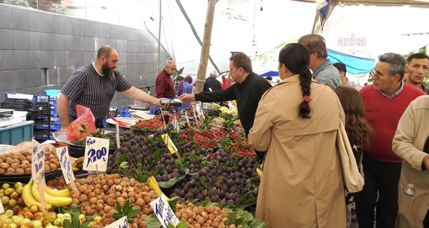 zenginlere-para-dagitiyor-fakirlere-hic-pptDpDPM.jpg Zenginlere para dağıtıyor fakirlere hiç