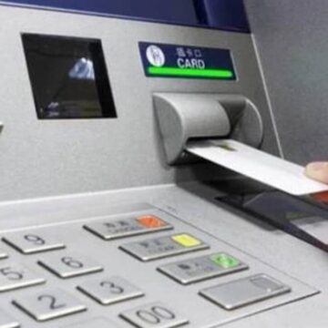 330-maasi-tek-seferde-yatti-ilk-is-bakin-ne-yapti-yLghywNF.jpg 330 maaşı tek seferde yattı: İlk iş bakın ne yaptı