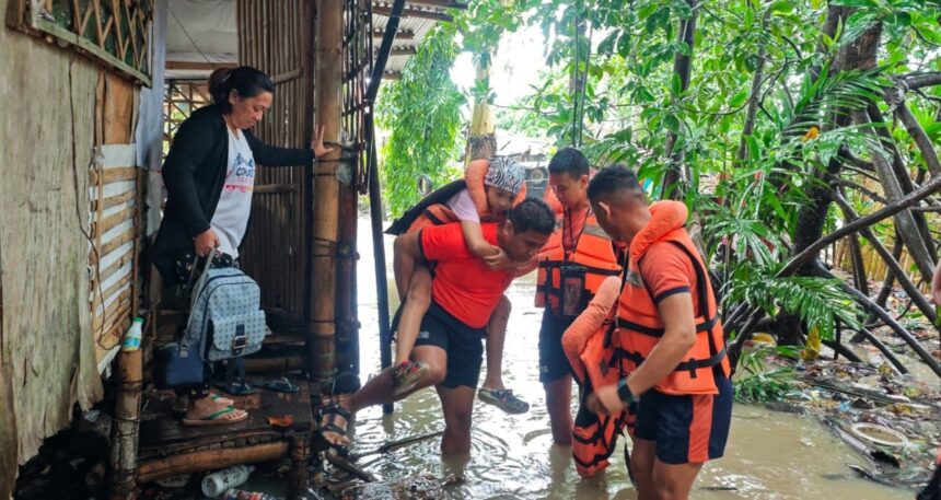 6,9 büyüklüğündeki deprem sonrası ölü sayısı artıyor
