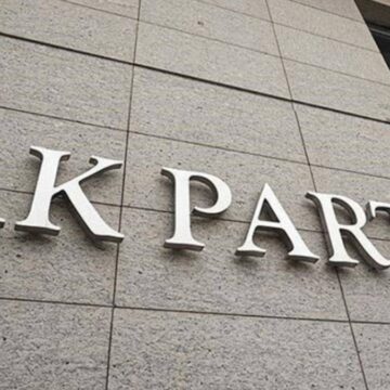 AKP’de kriz derinleşiyor: İl başkanından sonra yönetimi de istifa etti