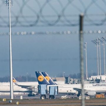 almanyada-iha-nedeniyle-duraklayan-ucuslar-yeniden-basliyor-QsZHtz8J.jpg Almanya’da İHA nedeniyle duraklayan uçuşlar yeniden başlıyor