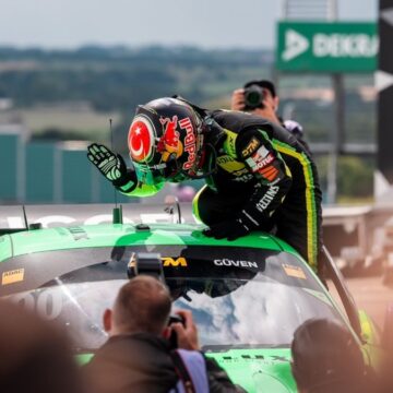 ayhancan-guvenden-tarihi-sampiyonluk-DHt9DFre.jpg Ayhancan Güven’den tarihi şampiyonluk