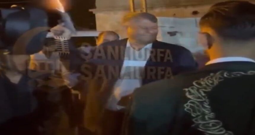 Belediye başkanları magandalığa soyundu