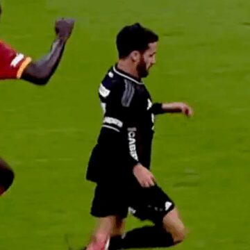 Dev derbide Galatasaray 10 kişi! Direkt kırmızı kart