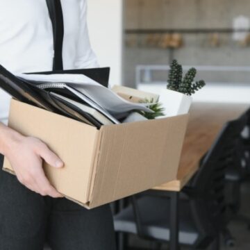 dev-sirket-arabistana-satildi-calisanlar-isten-cikarilmayi-bekliyor-9hGwzysO.jpg Dev şirket Arabistan’a satıldı, çalışanlar işten çıkarılmayı bekliyor