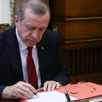 erdogan-imzaladi-bazi-isimler-gorevden-alindi-YSb3I4Ku.jpg Erdoğan imzaladı: Bazı isimler görevden alındı