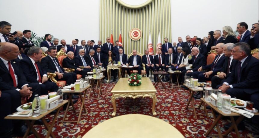 Eski ortaktan referandum planına yanıt