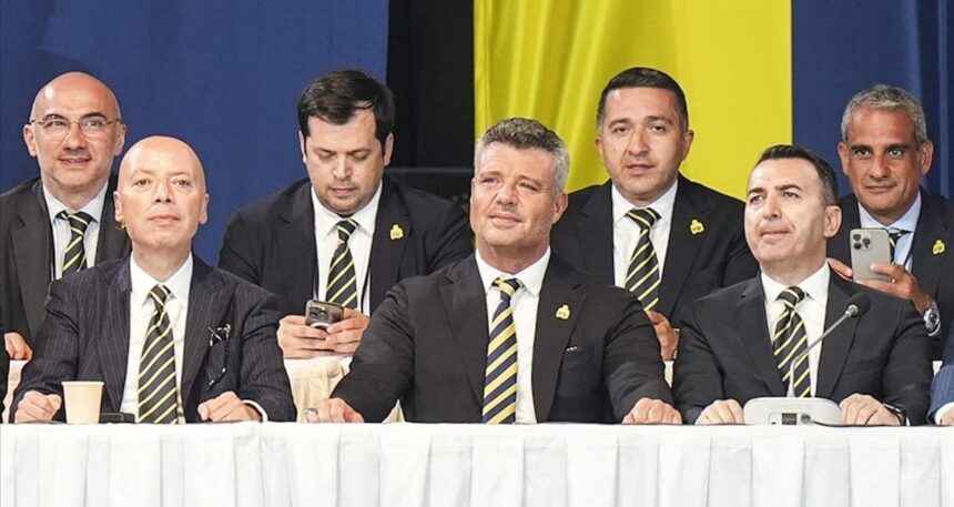 Fenerbahçe yönetiminde görev dağılımı yapıldı
