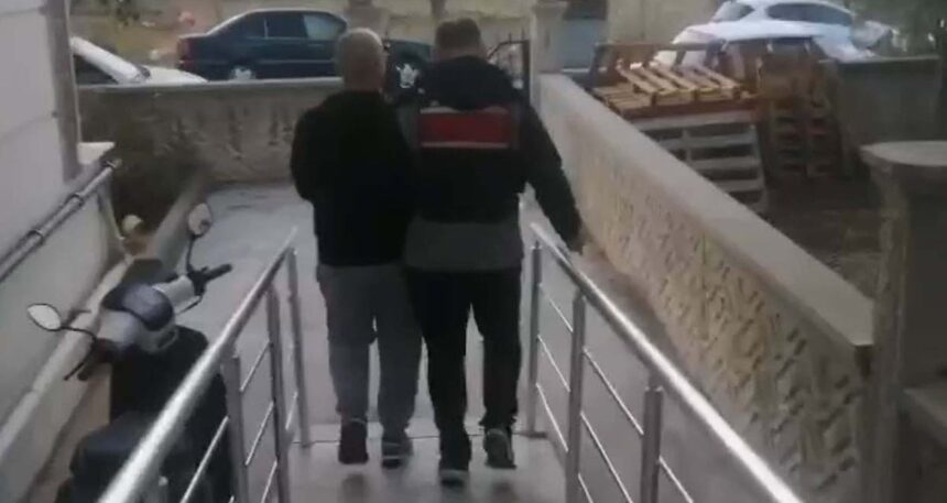 FETÖ Mahrem yapılanmasında 12 kişi tutuklandı