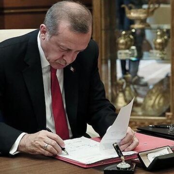 gece-yarisi-gelen-karar-diyanette-ali-erbas-kadrosu-gorevden-alindi-4hI8eOgh.jpg Gece yarısı gelen karar! Diyanet’te Ali Erbaş kadrosu görevden alındı