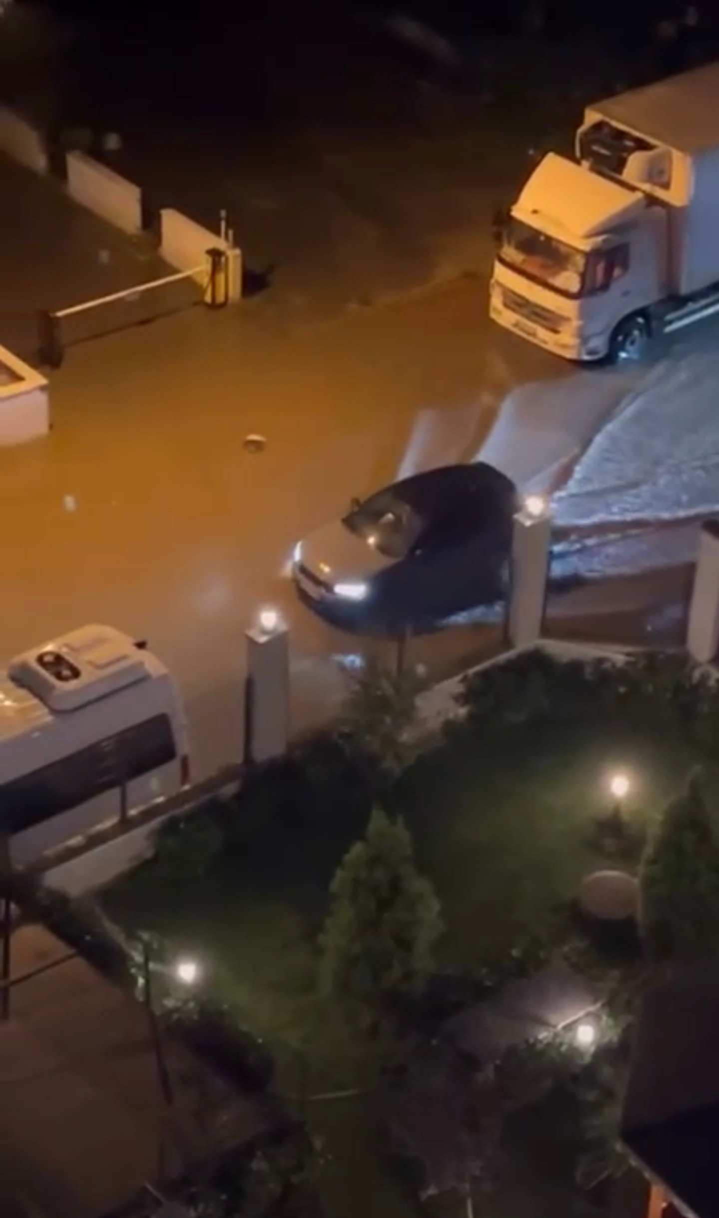 İstanbul'da sağanak akşam saatlerinde etkili oldu