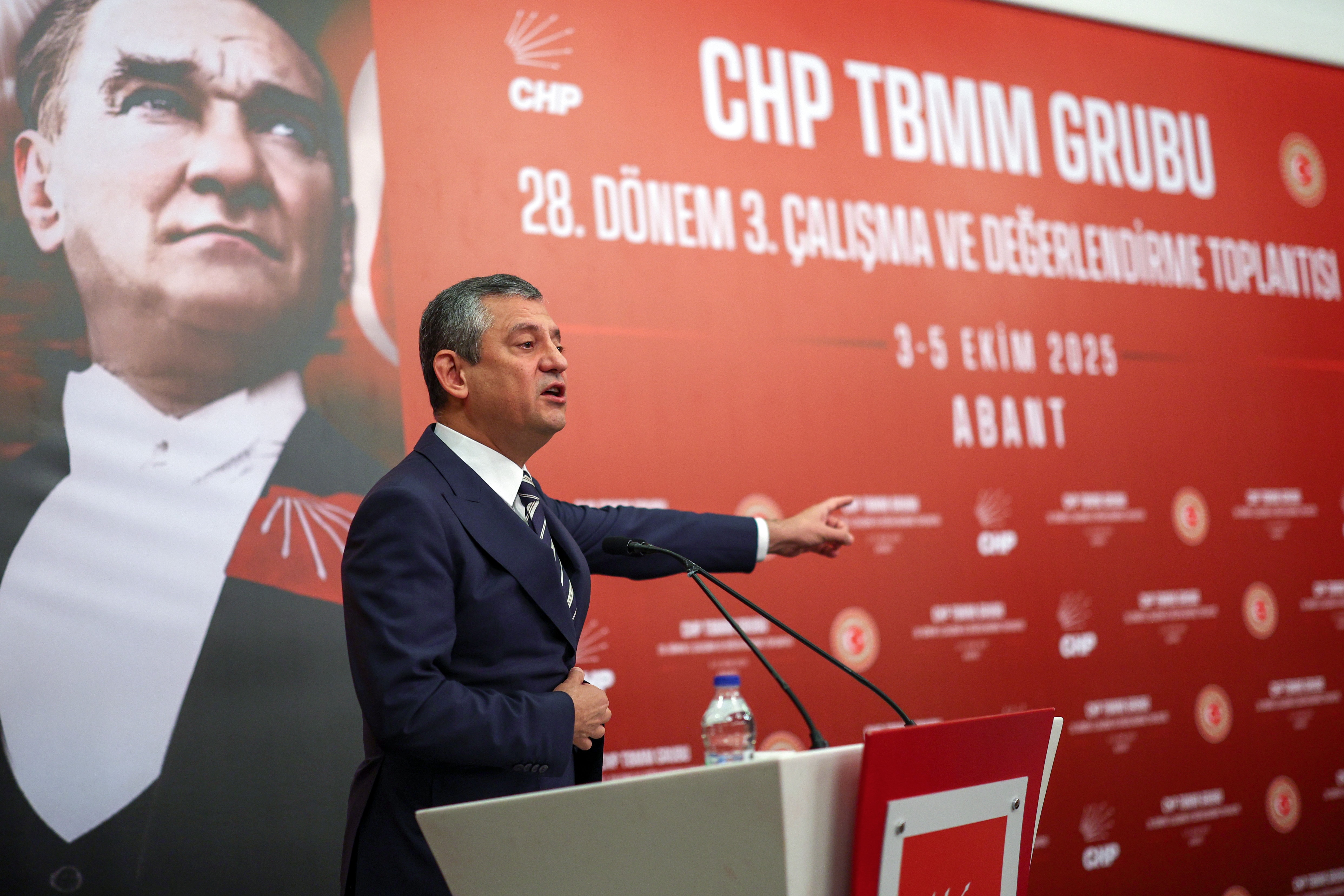 Kılıçdaroğlu'na yakın isimler CHP kampına katılmadı