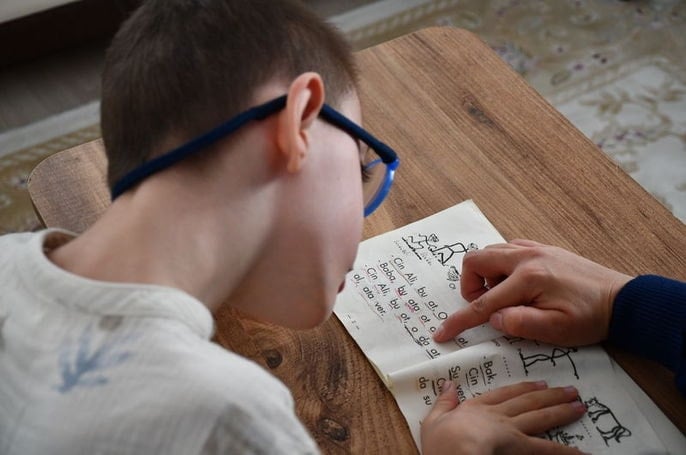 Öğretmenliği bıraktı, kendisini Serebral Palsili oğluna adadı