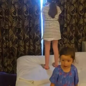 otel-odasinin-perdelerini-acan-aile-manzara-karsisinda-hayrete-dustu-AFiV2uz2.jpg Otel odasının perdelerini açan aile manzara karşısında hayrete düştü