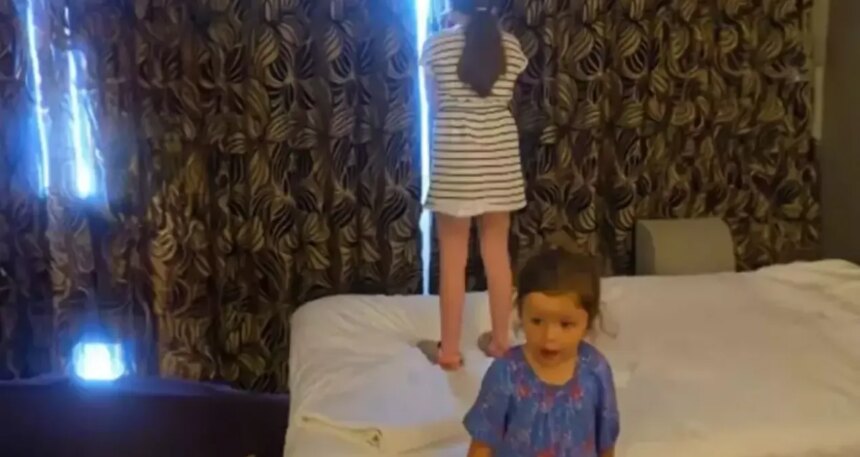 Otel odasının perdelerini açan aile manzara karşısında hayrete düştü