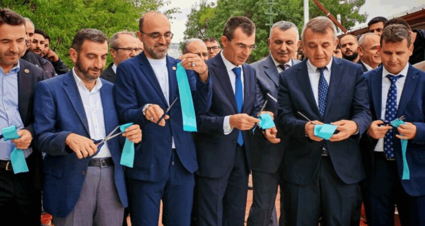 seker-fabrikasinda-davet-krizi-chpli-baskan-ve-milletvekilini-davet-etmediler-TCfJp8J7.jpg Şeker Fabrikasında davet krizi! CHP’li Başkan ve Milletvekilini davet etmediler