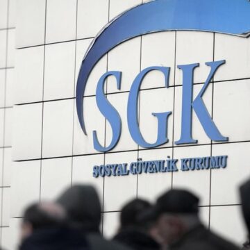 SGK harekete geçti: Bu üç şehirde yaşayan binlerce emeklinin evine yazı gönderilecek