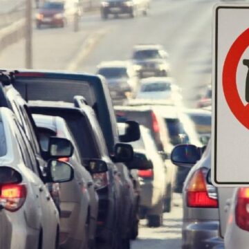 trafikte-bu-tabelayi-goren-arac-sahibi-hemen-uzaklassin-14-bin-700-lira-cezasi-var-hKTtZpDY.jpg Trafikte bu tabelayı gören araç sahibi hemen uzaklaşsın: 14 bin 700 lira cezası var