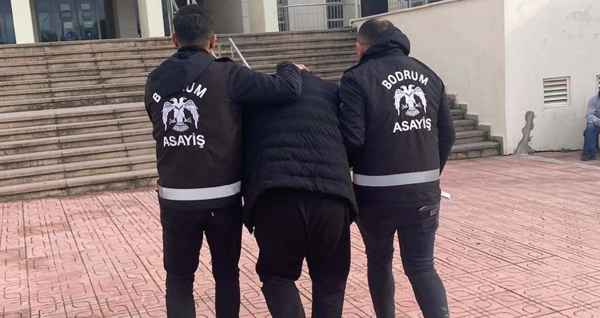 24-yil-hapis-cezasi-bulunan-firari-bodrumda-yakalandi-Hr7TpHUO.jpg 24 yıl hapis cezası bulunan firari Bodrum’da yakalandı