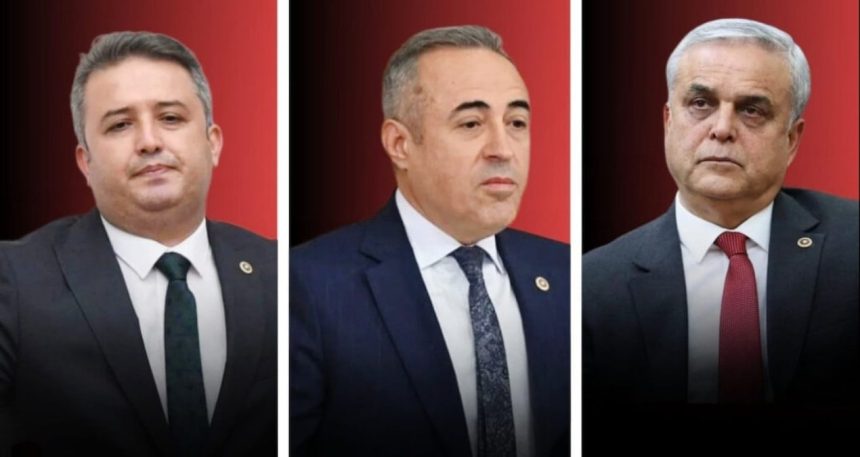 AKP’ye üç vekil katılacak: Rozetleri Erdoğan takacak