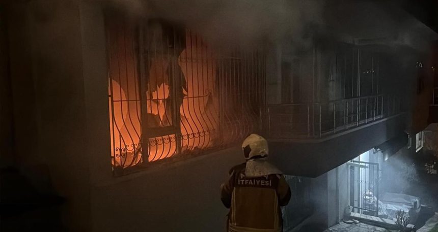 ankarada-supheli-yangin-evini-atese-verdigi-one-surulen-kadin-gozaltina-alindi-hR3OaelH.jpg Ankara’da şüpheli yangın! Evini ateşe verdiği öne sürülen kadın gözaltına alındı