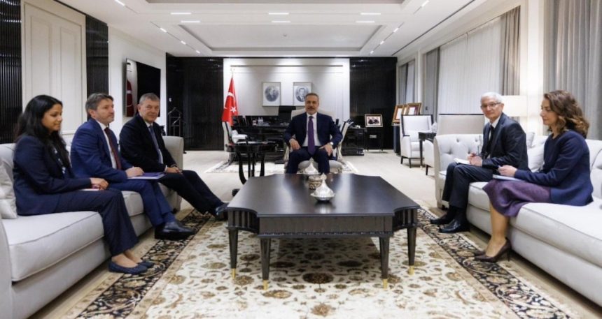 Bakan Fidan, UNRWA Genel Komiseri Lazzarini’yi kabul etti