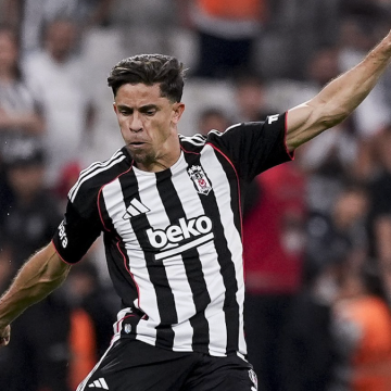 Beşiktaş’tan ayrılmıştı! Paulista yeni takımıyla imzaladı