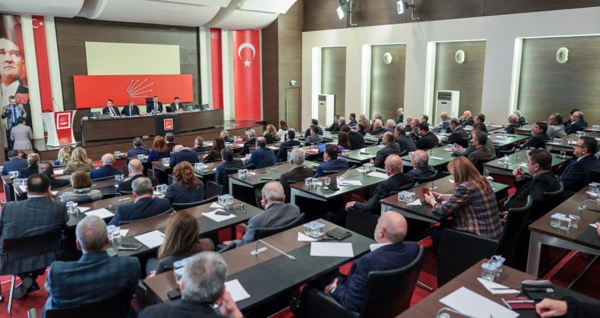 CHP lideri Özel’den vekillere seçim mesajı