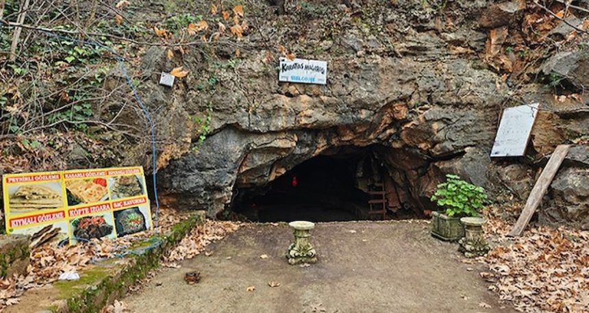 efsanelere-konu-olan-karatas-magarasinda-tekno-parti-JyIXCpsL.jpg Efsanelere konu olan Karataş Mağarası’nda tekno parti!