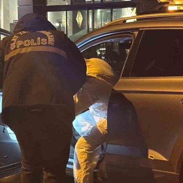 Eski Belediye Başkan yardımcısı bıçakla öldürüldü