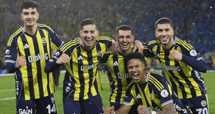Fenerbahçe’ye kötü haber! En az 1 ay yok