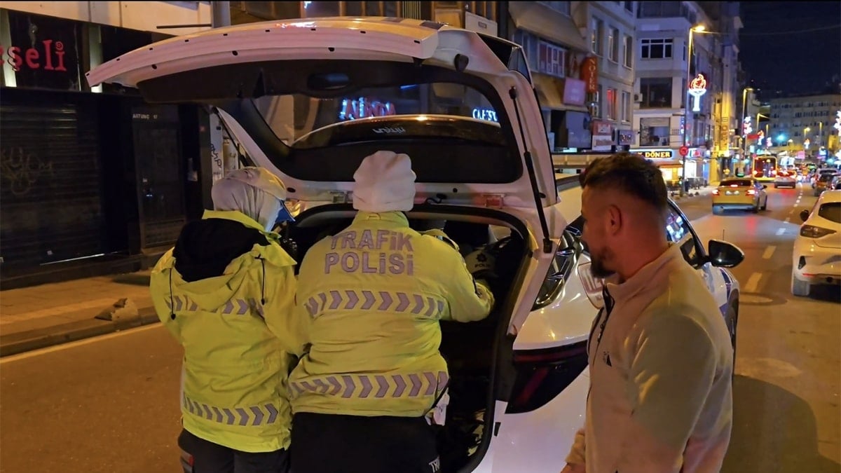 İstanbul polisi tüm ilçelerde teyakkuza geçti 1 İstanbul polisi tüm ilçelerde teyakkuza geçti