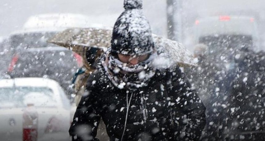 istanbula-kar-geri-geliyor-10-derece-birden-dusecek-EqAkqV2x.jpg İstanbul’a kar geri geliyor! 10 derece birden düşecek…