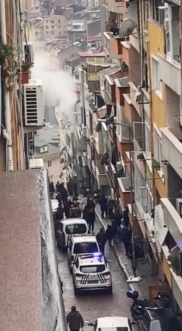 İstanbul'da yangın! Dumanlar gökyüzünü kapladı, müdahale sürüyor