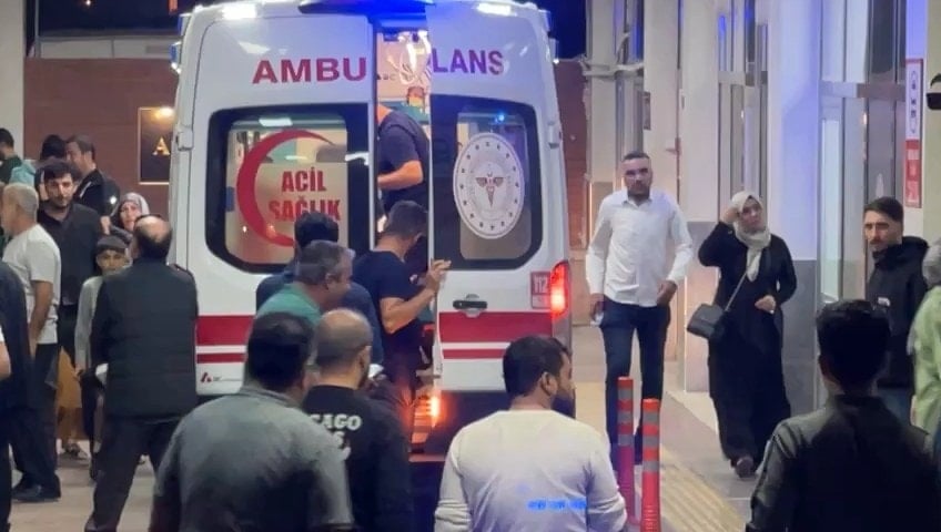 Magandalar düğünde kurşun yağdırdı davulcu hastaneye kaldırıldı