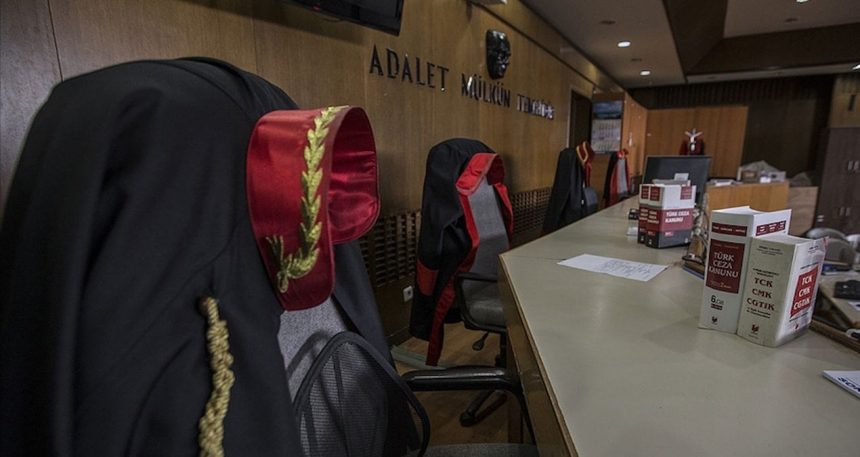 mahkemelerde-yeni-donem-belge-gondermeyene-ceza-geliyor-MCdYvPGj.jpg Mahkemelerde yeni dönem: Belge göndermeyene ceza geliyor