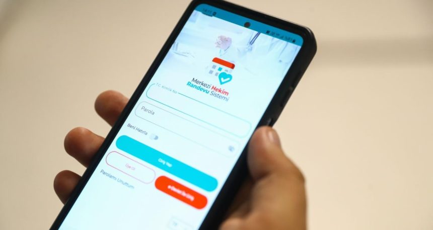 MHRS randevu mesajına tıklayan parasından oluyor: Bakanlık çağrı yaptı